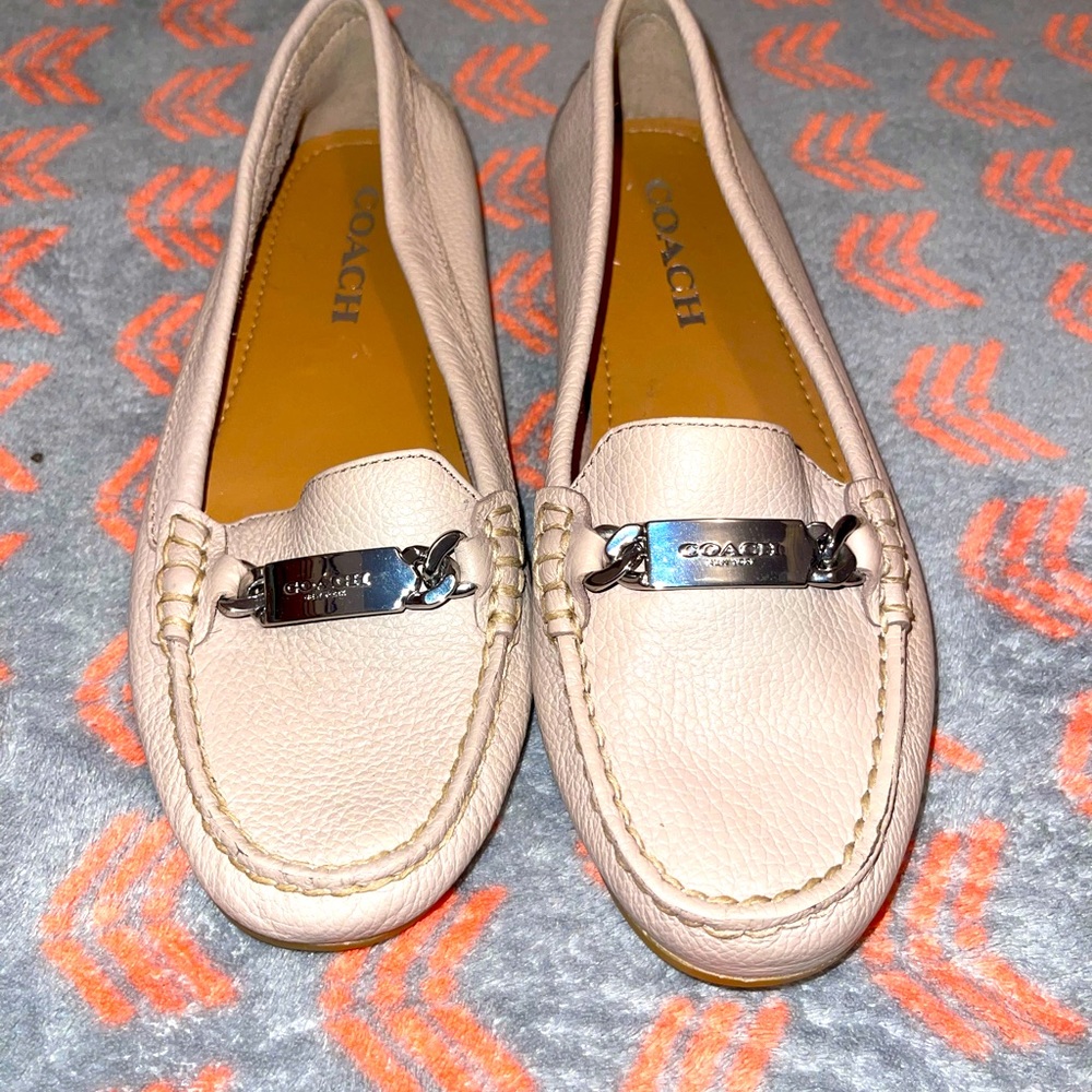 Never worn coach flats